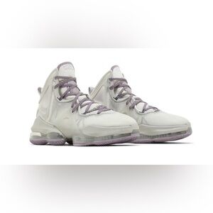 LeBron James 16 EP strive for greatness high tap sneakers size 9